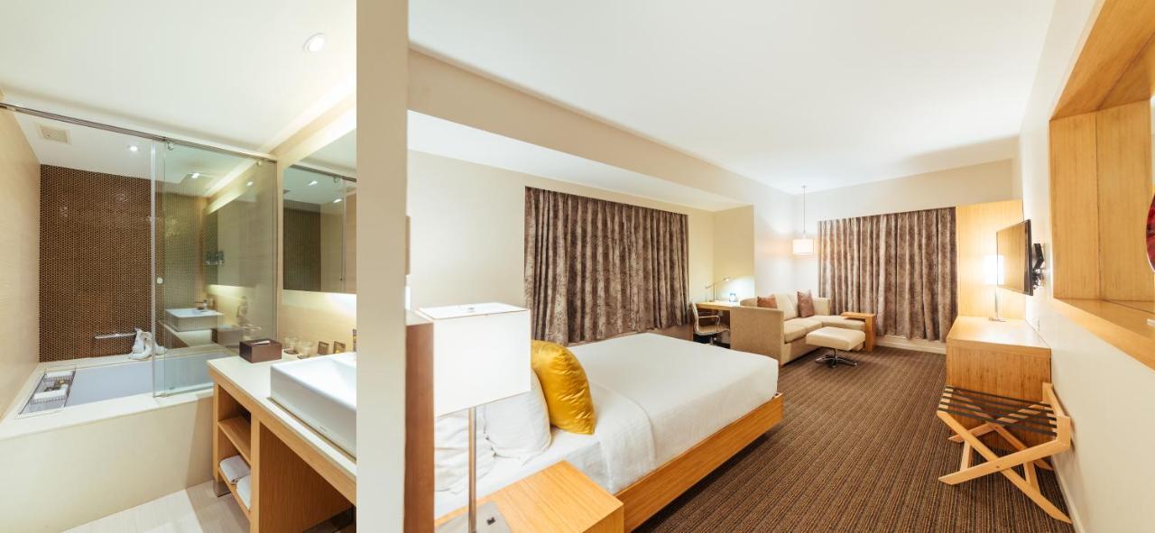 Novotel Lucknow Gomti Nagar Esterno foto