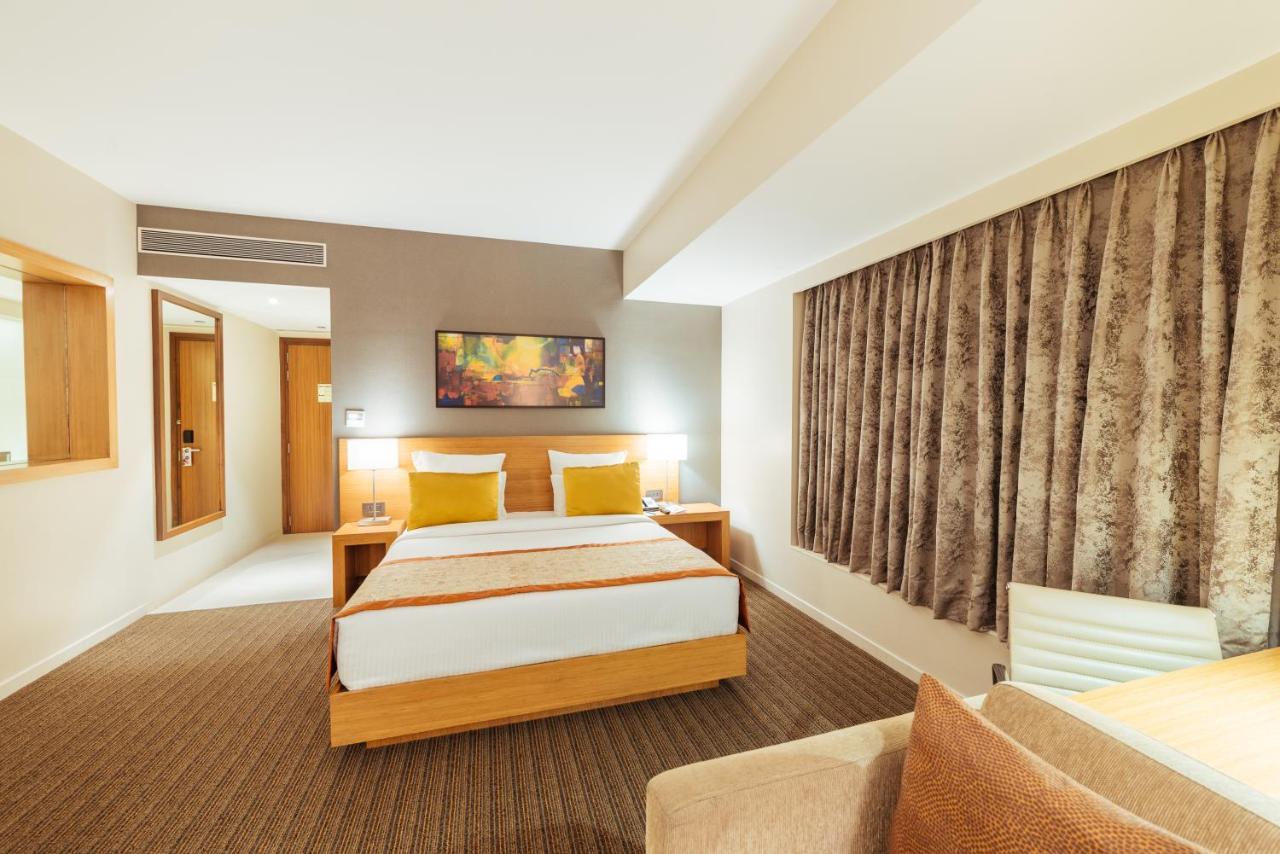Novotel Lucknow Gomti Nagar Esterno foto