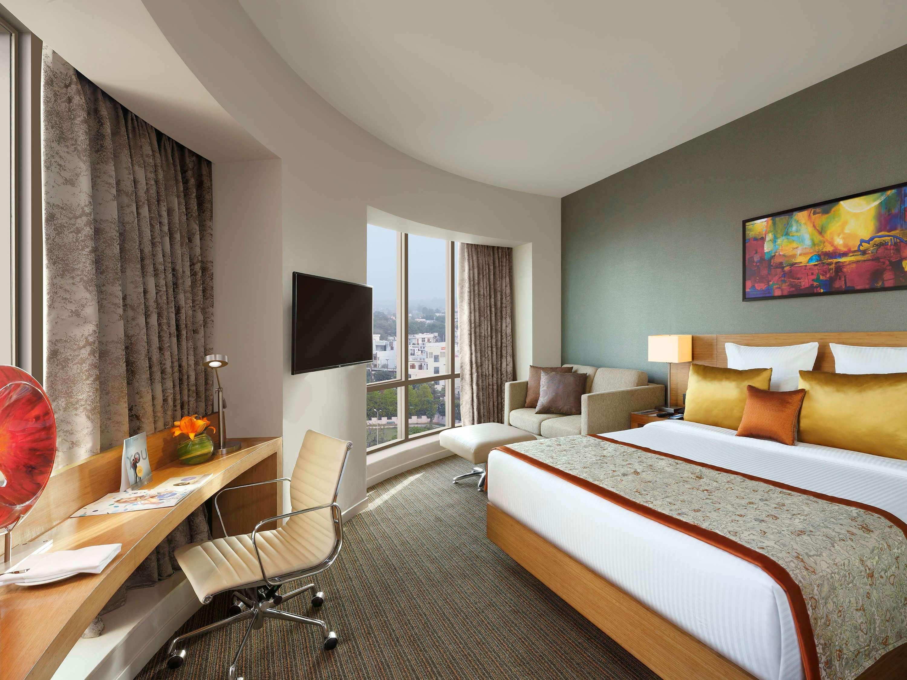 Novotel Lucknow Gomti Nagar Esterno foto