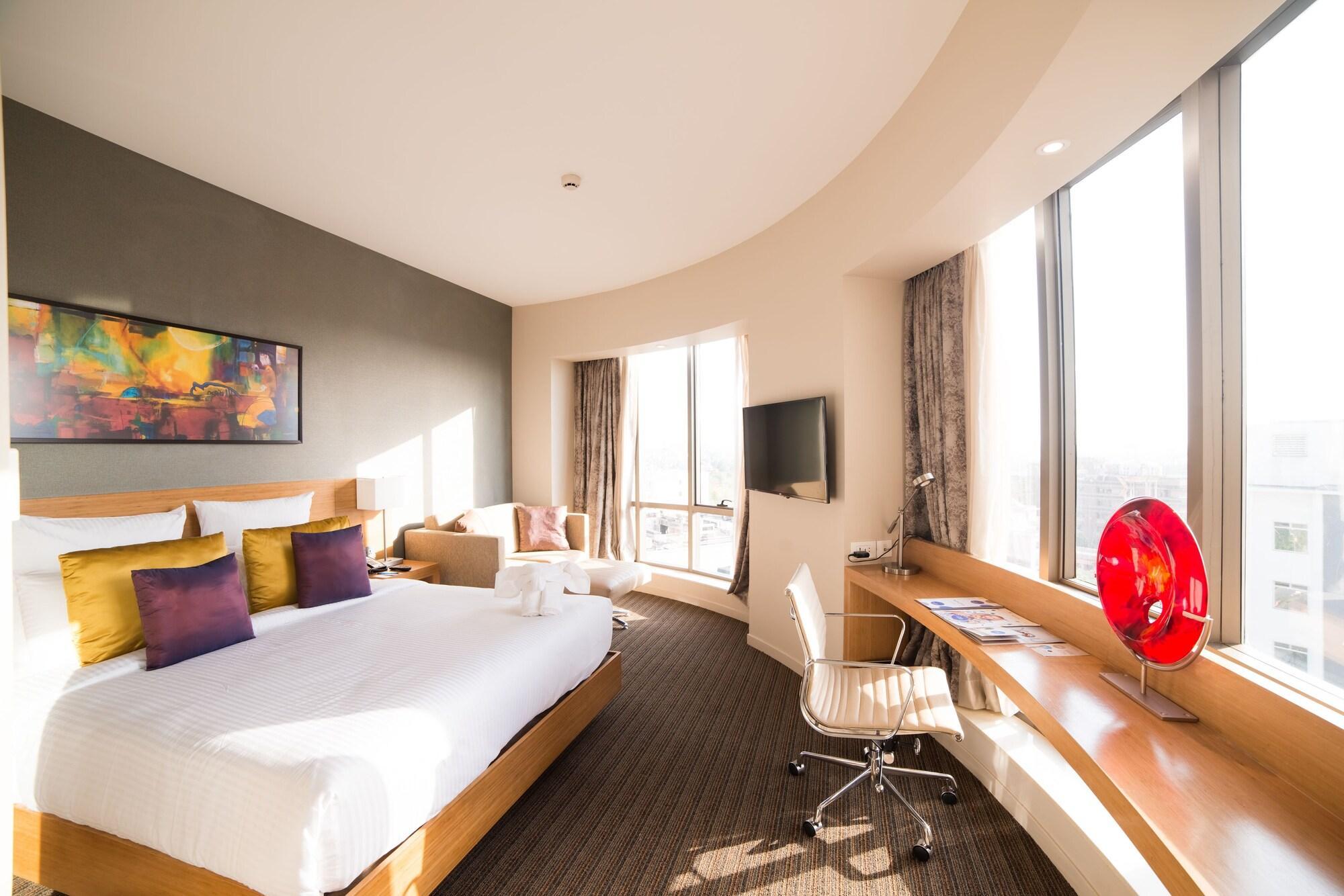 Novotel Lucknow Gomti Nagar Esterno foto