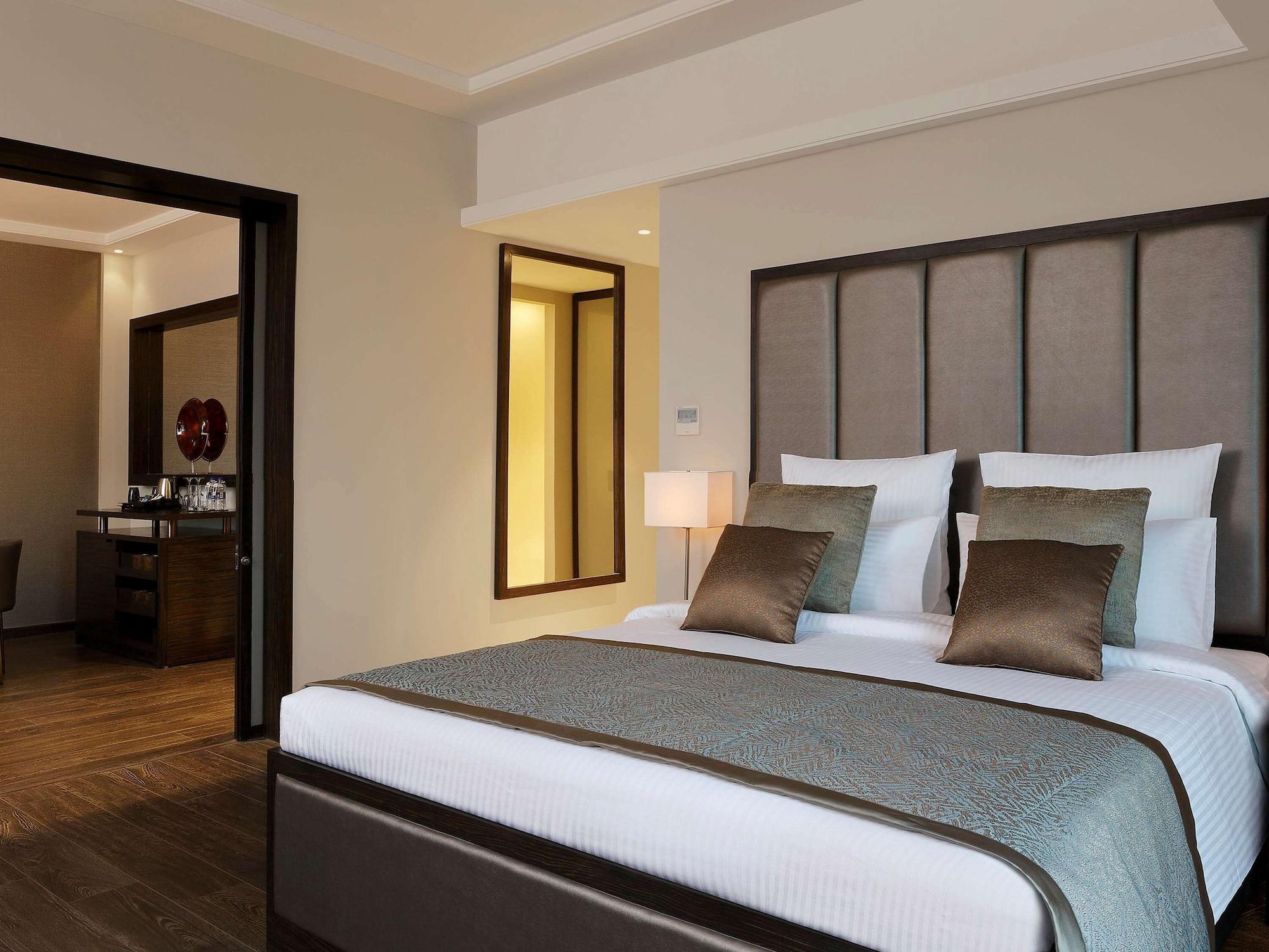 Novotel Lucknow Gomti Nagar Esterno foto