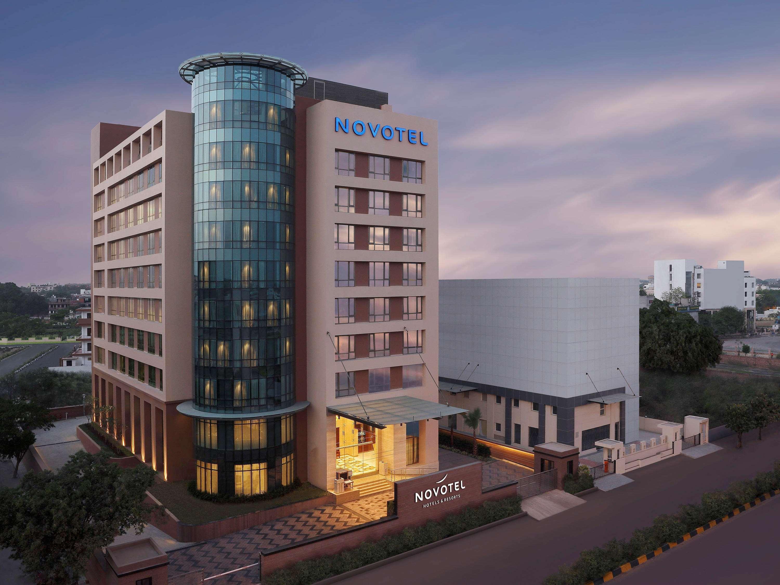 Novotel Lucknow Gomti Nagar Esterno foto