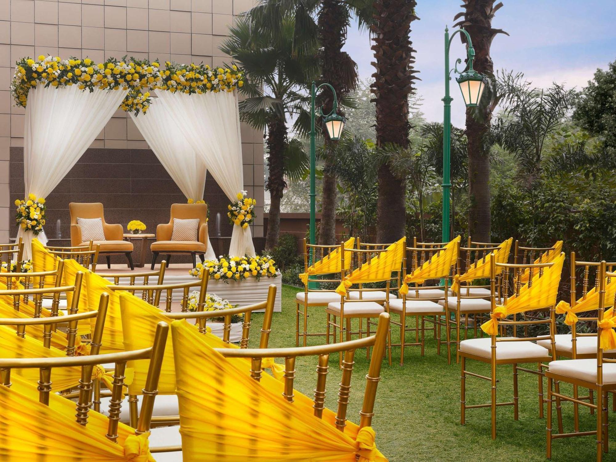 Novotel Lucknow Gomti Nagar Esterno foto