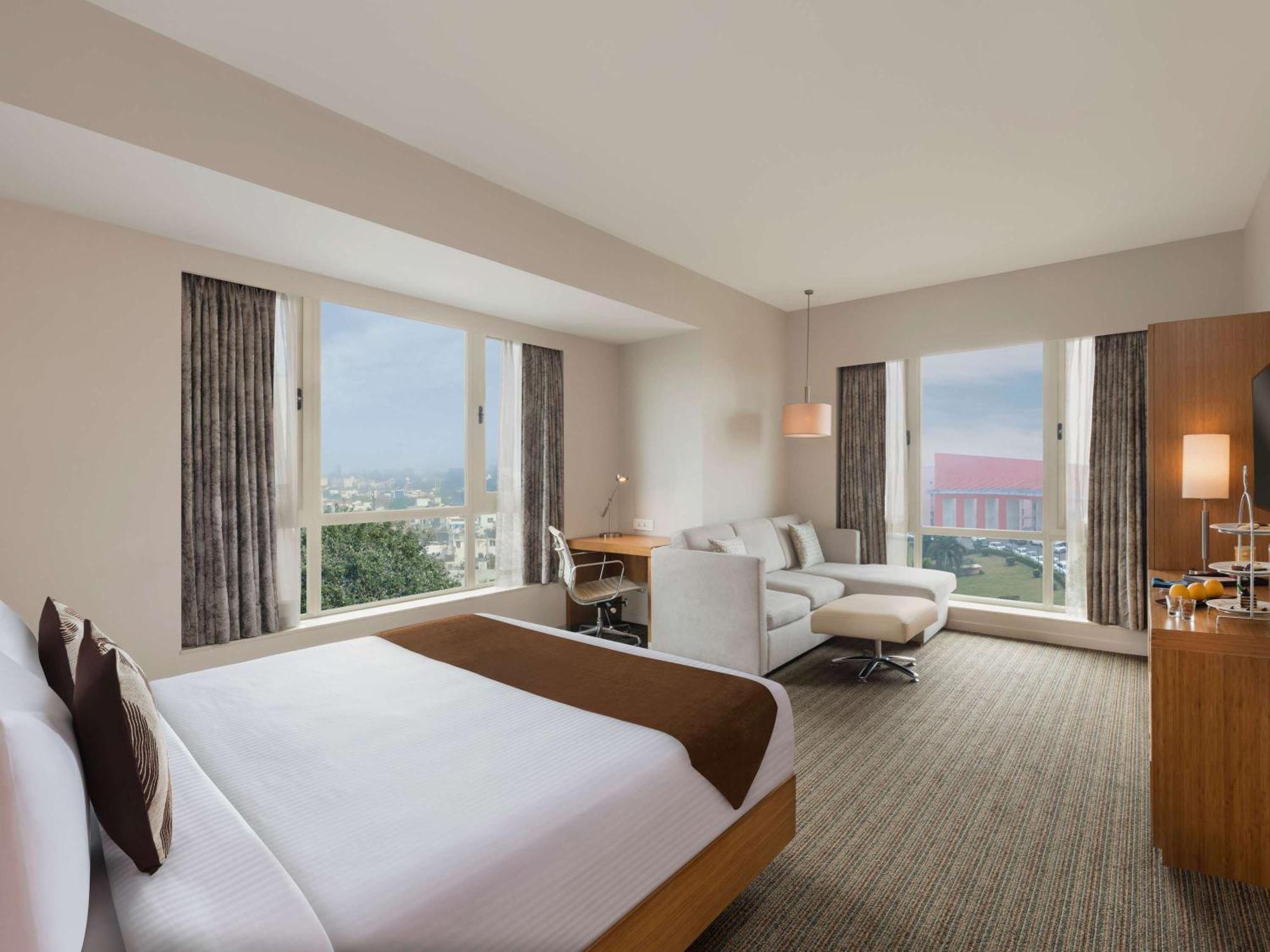 Novotel Lucknow Gomti Nagar Esterno foto