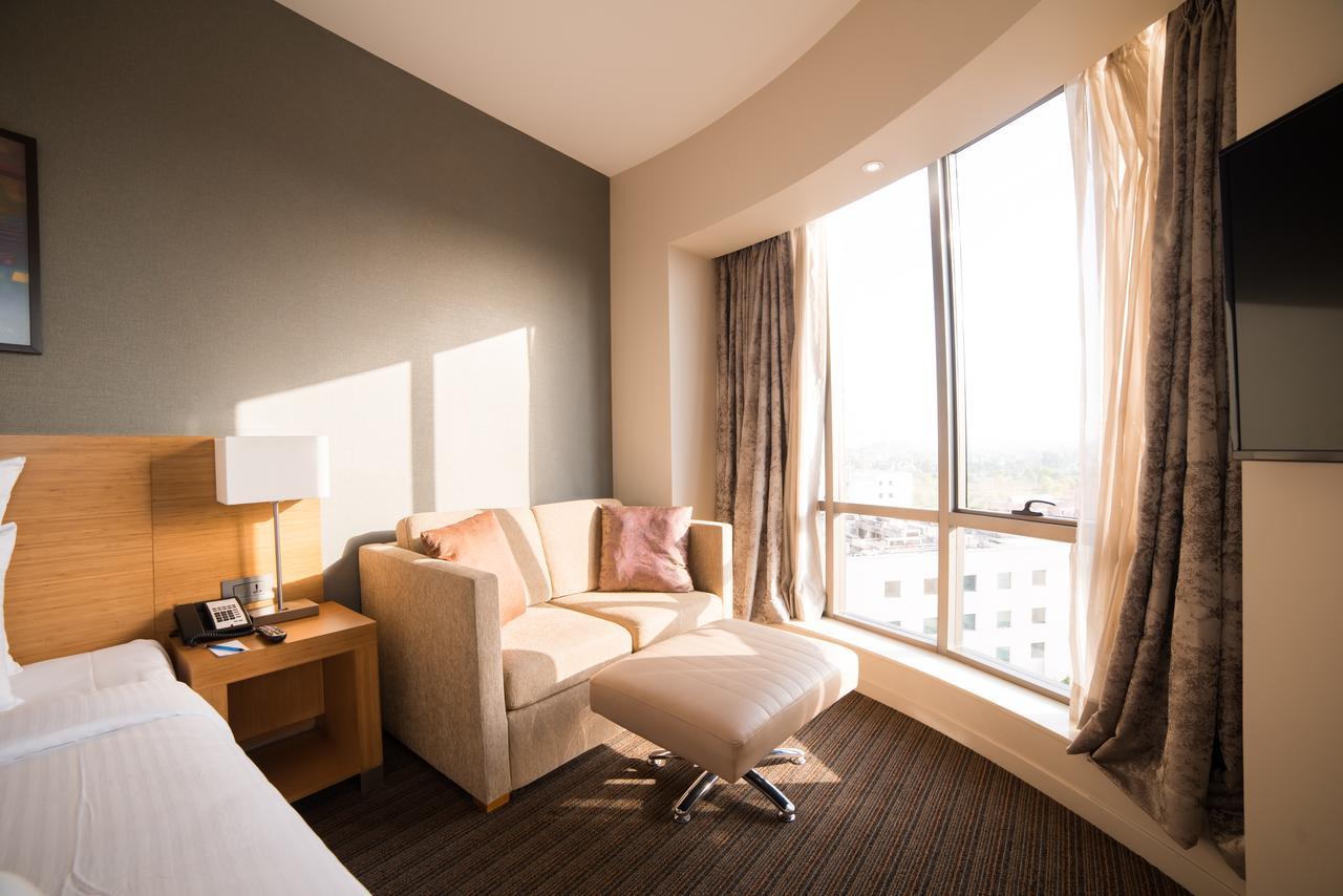 Novotel Lucknow Gomti Nagar Esterno foto
